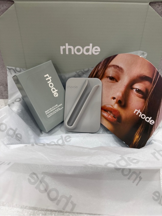 RHODE Other - Rhode MagSafe Snap-On Lip Case for iPhone Magnetic Holder NIB